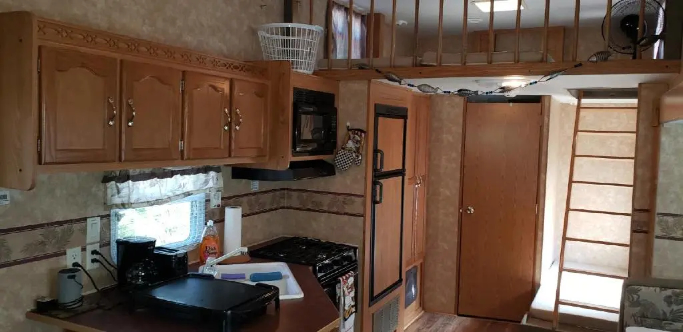 Tiny House RV, Kayak