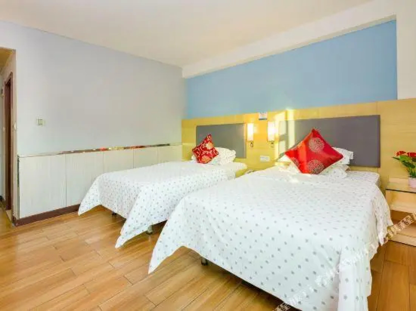 Guanghua Chain Hotel (Dongguan Huangjiang)