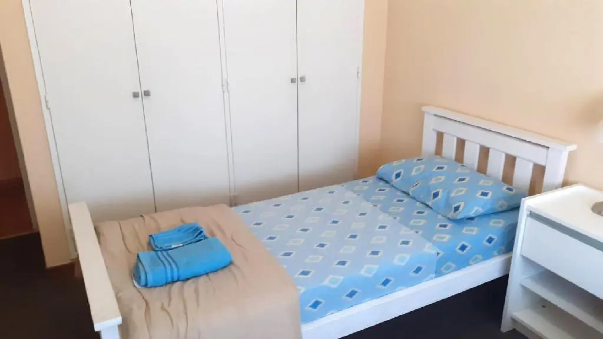 Danny ap - Amplio y cómodo - 18 min Aeropuerto - Zona de Restos - Parking