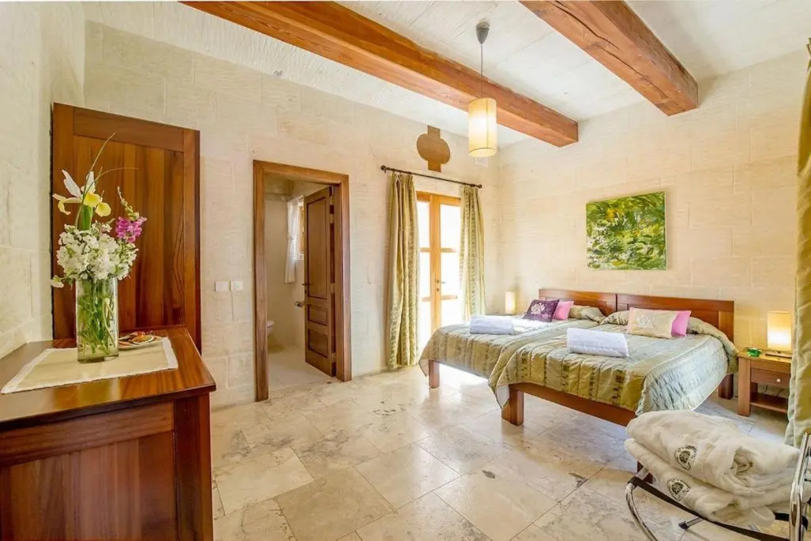 The Hamlet 2 Holiday Home