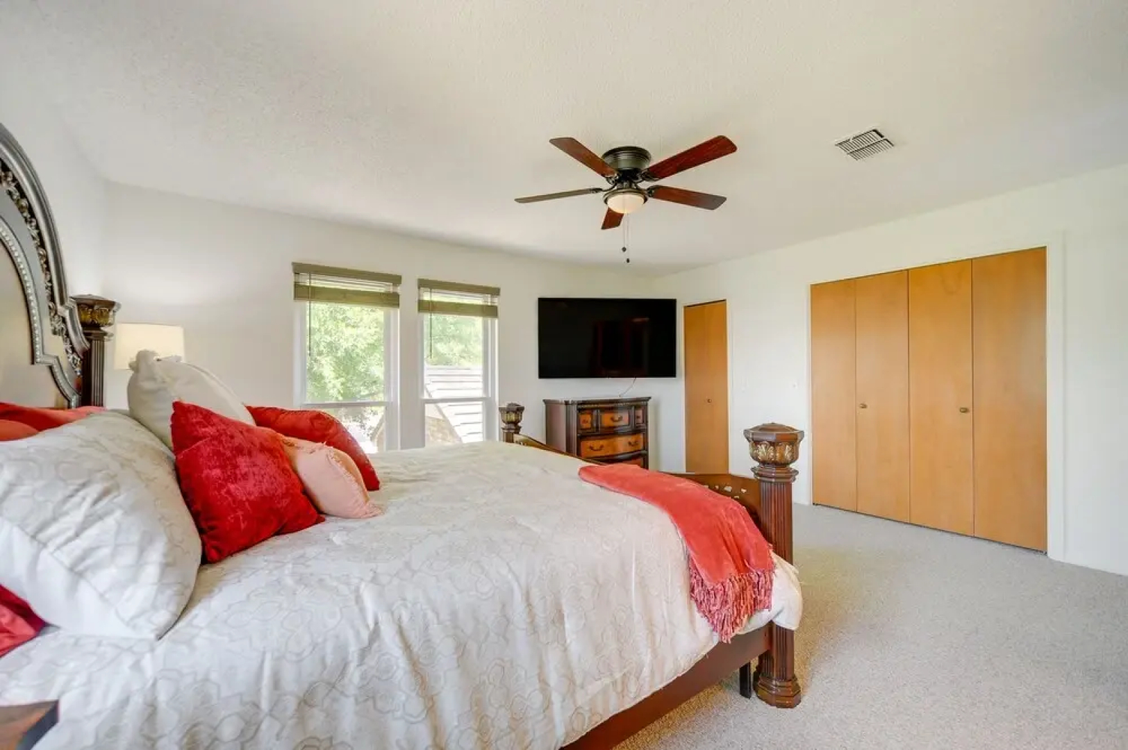 Dog-friendly Texas Retreat w/ Fireplace & Grill!