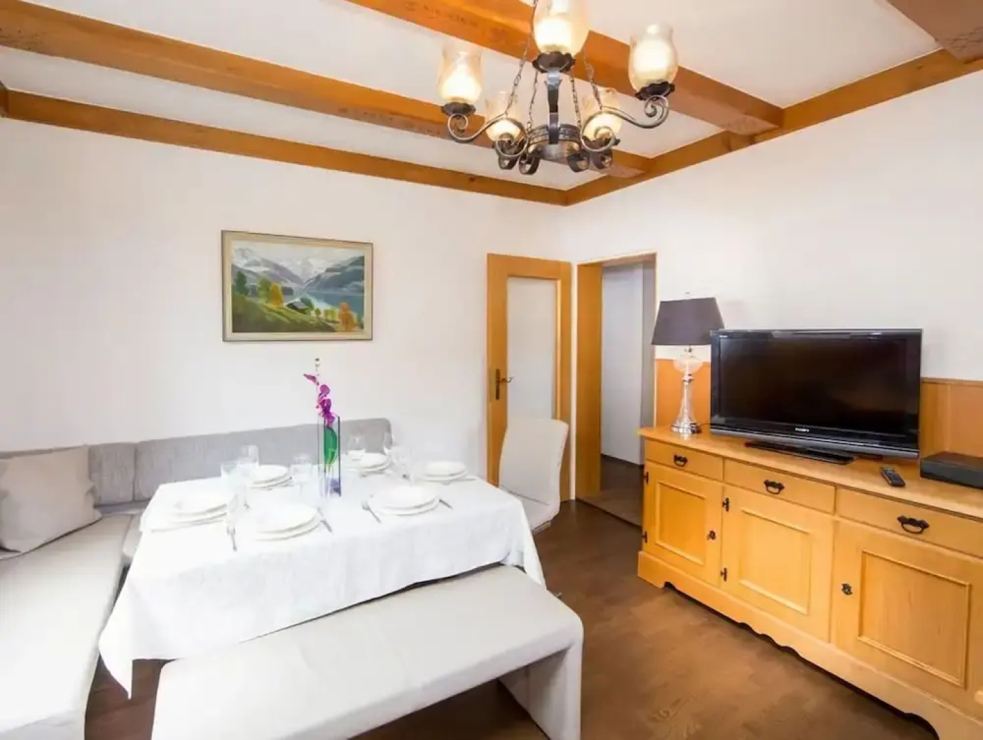 Holiday Home Landhaus Prielau