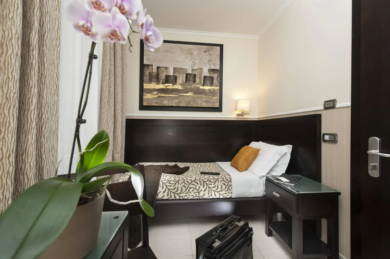 Yes Hotel