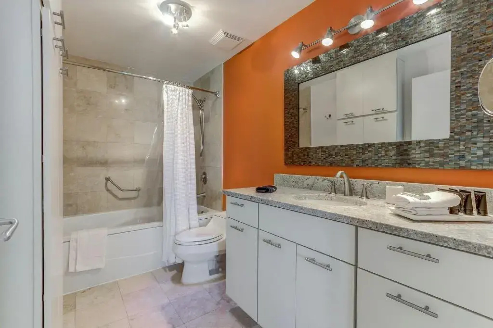 iCoconutGrove Vacation Rentals