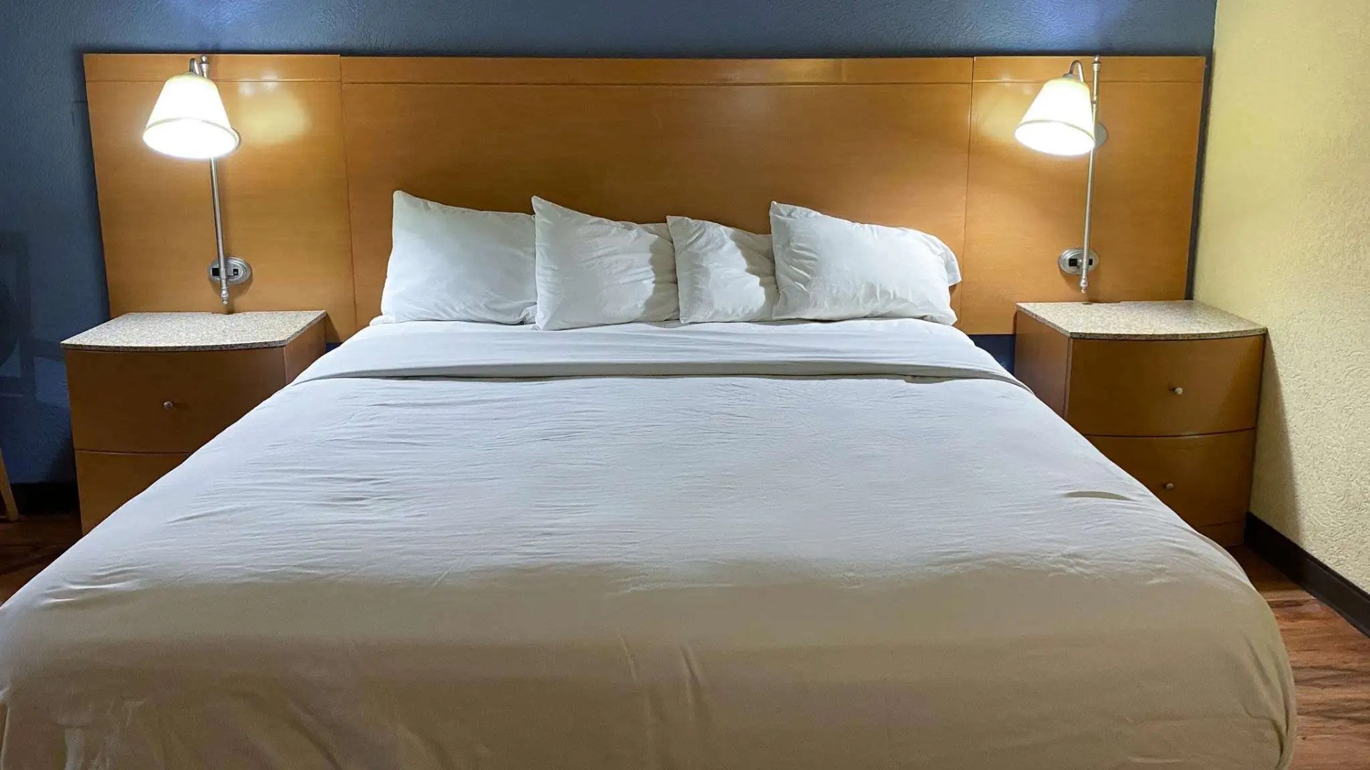 Motel 6 Savannah, GA- Gateway & I-95