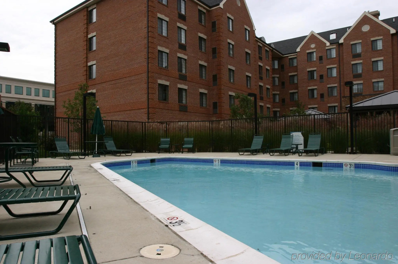 Staybridge Suites Tysons - McLean by IHG