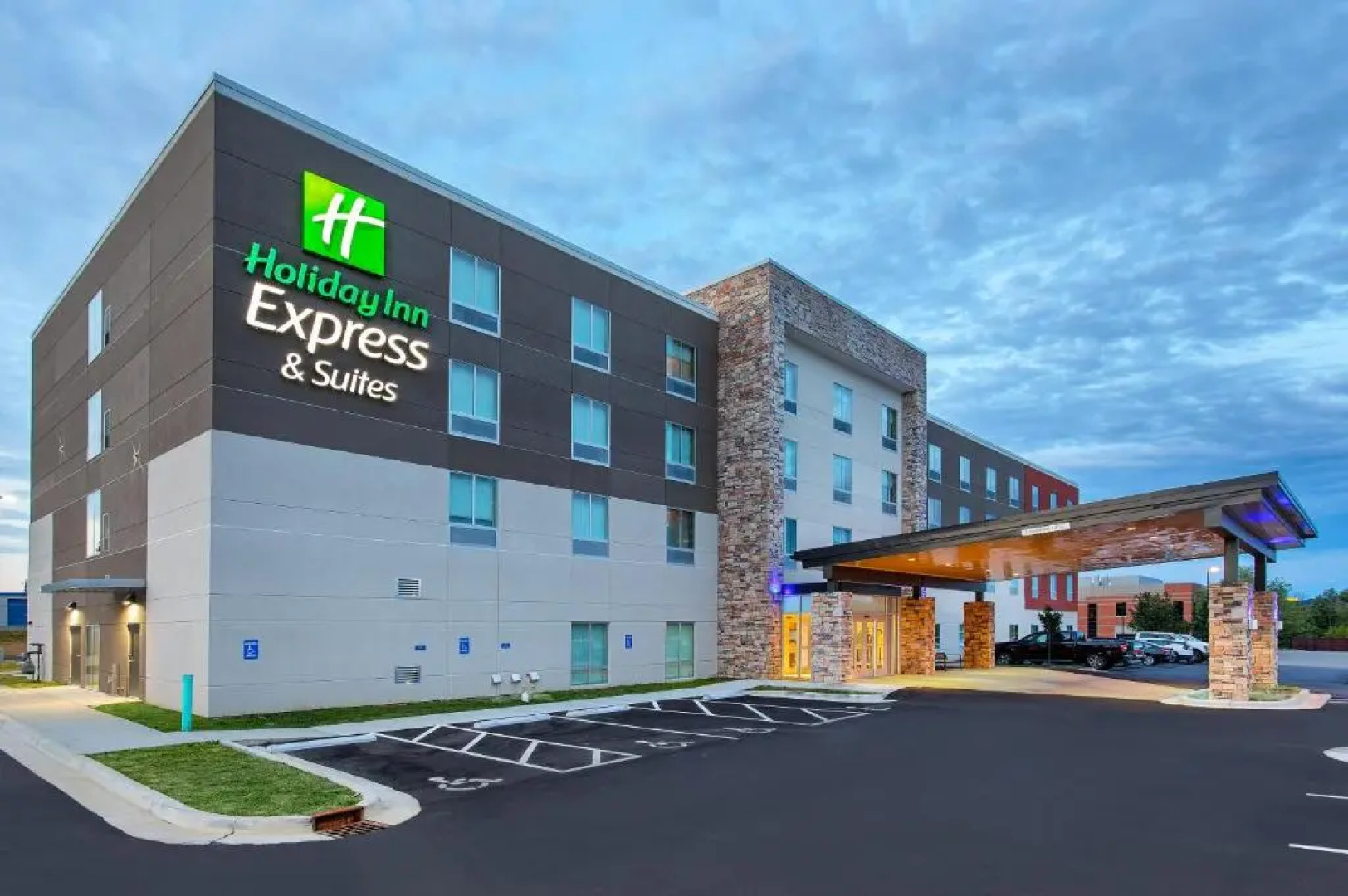 Holiday Inn Express & Suites La Grange by IHG