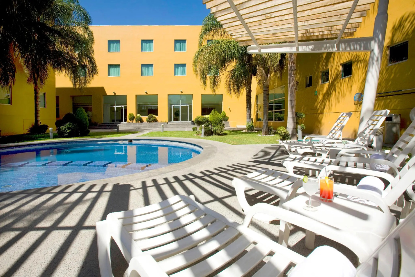 Fiesta Inn Express San Luis Potosí Oriente