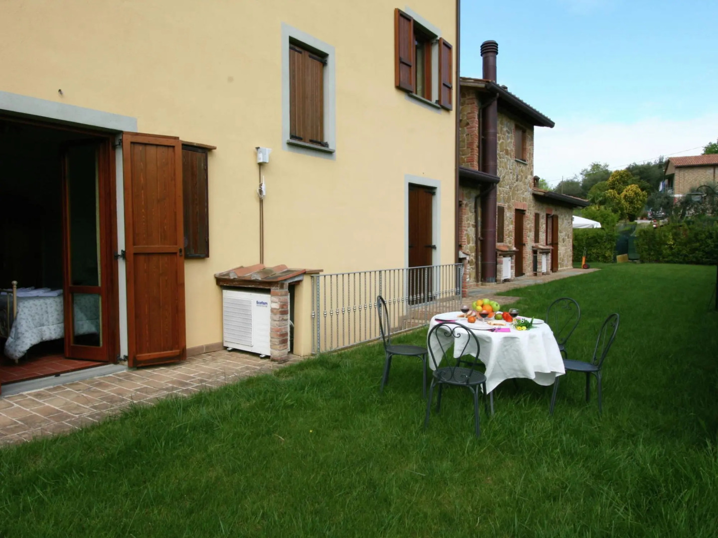 Apartment in Monte del Lago Near Lake Trasimeno