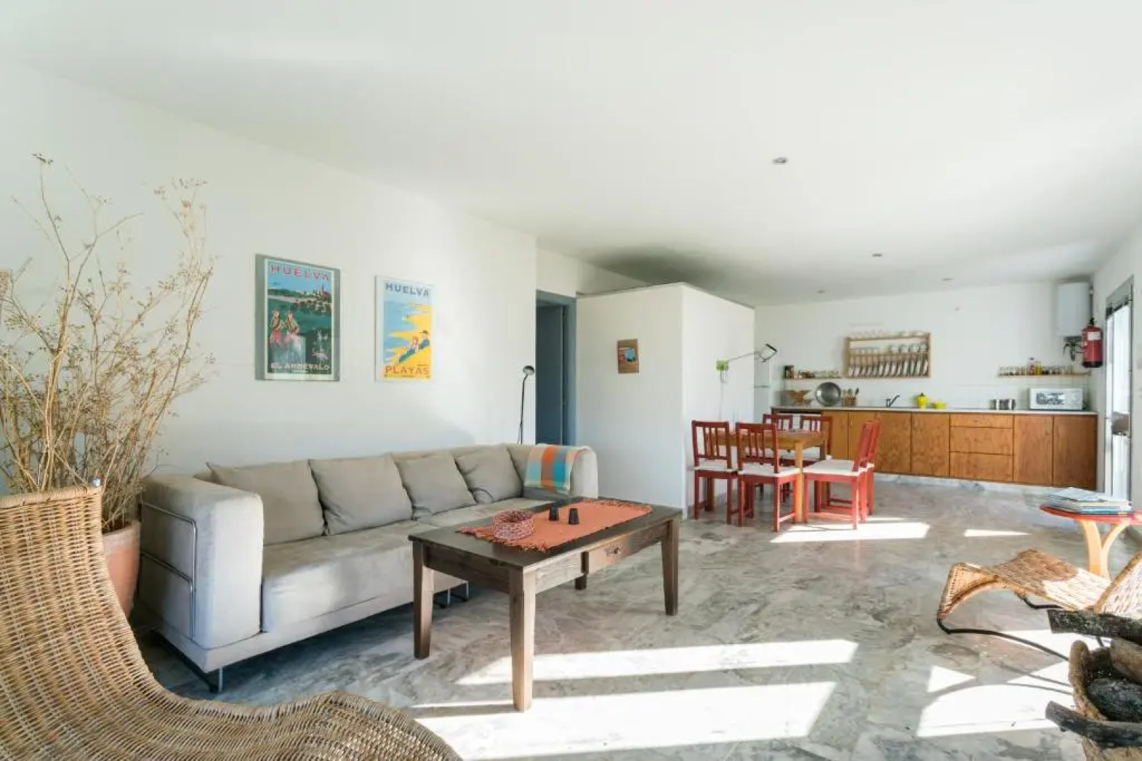 Casa de las Letrinas Baja