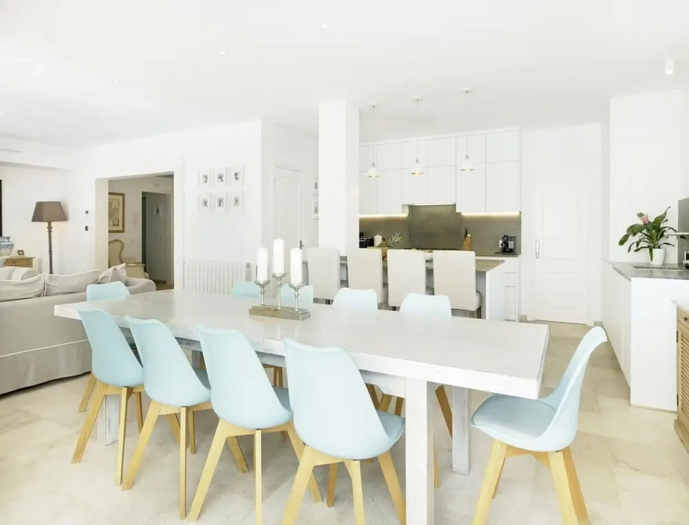 Villa on the Foot of La Font Hills