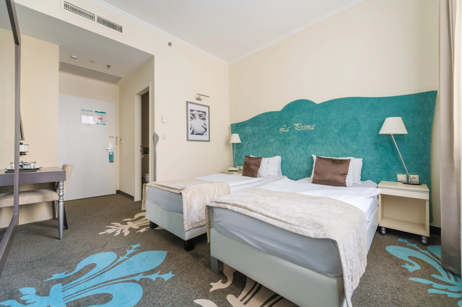 La Prima Fashion Hotel