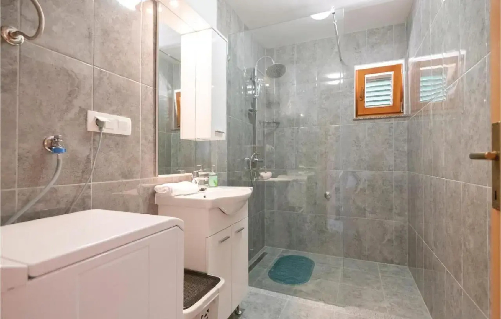 Three-Bedroom Holiday Home in Imotski