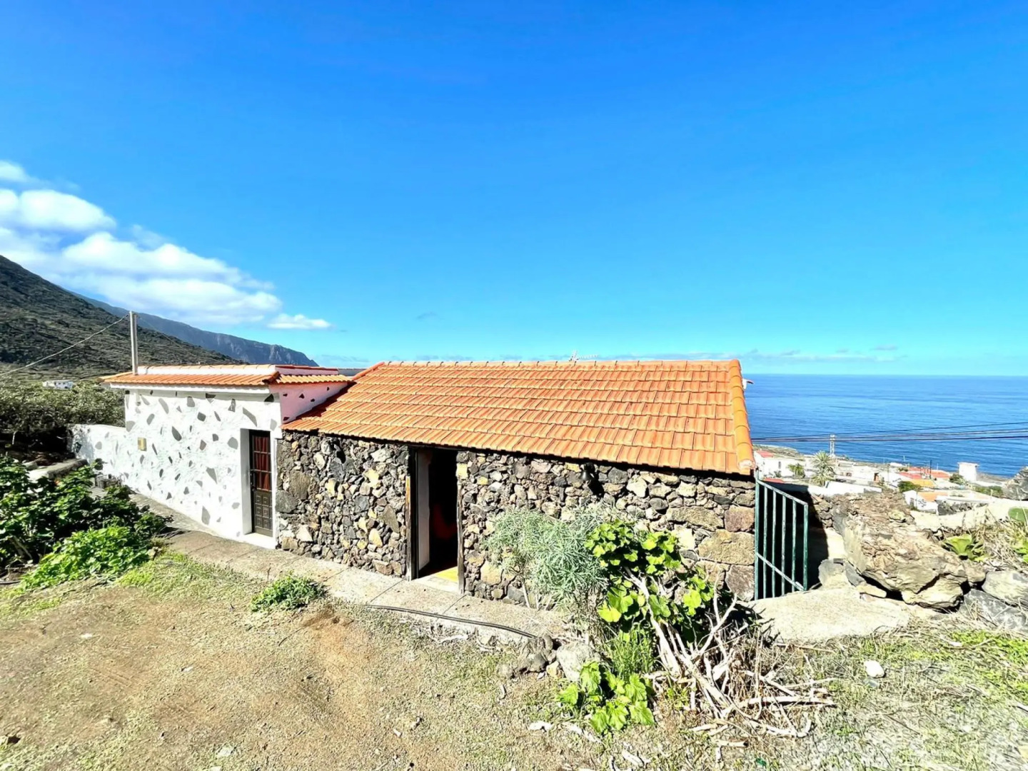 Casa rural con BBQ, Wifi y inolvidable vista a océano, El Hierro