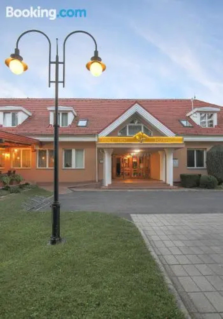 Lipa Hotel és Étterem