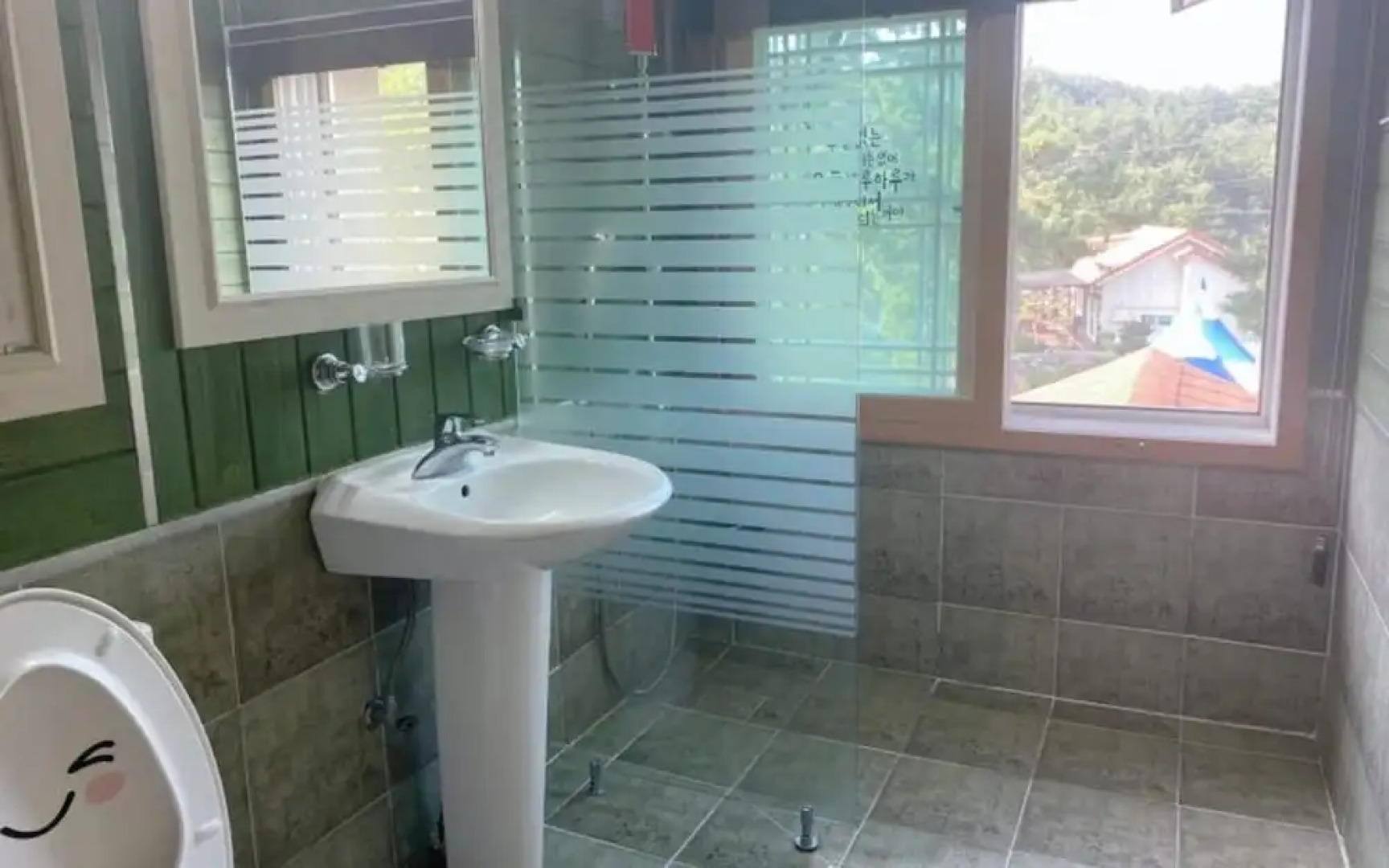 Sacheon Seopo Beach Pension