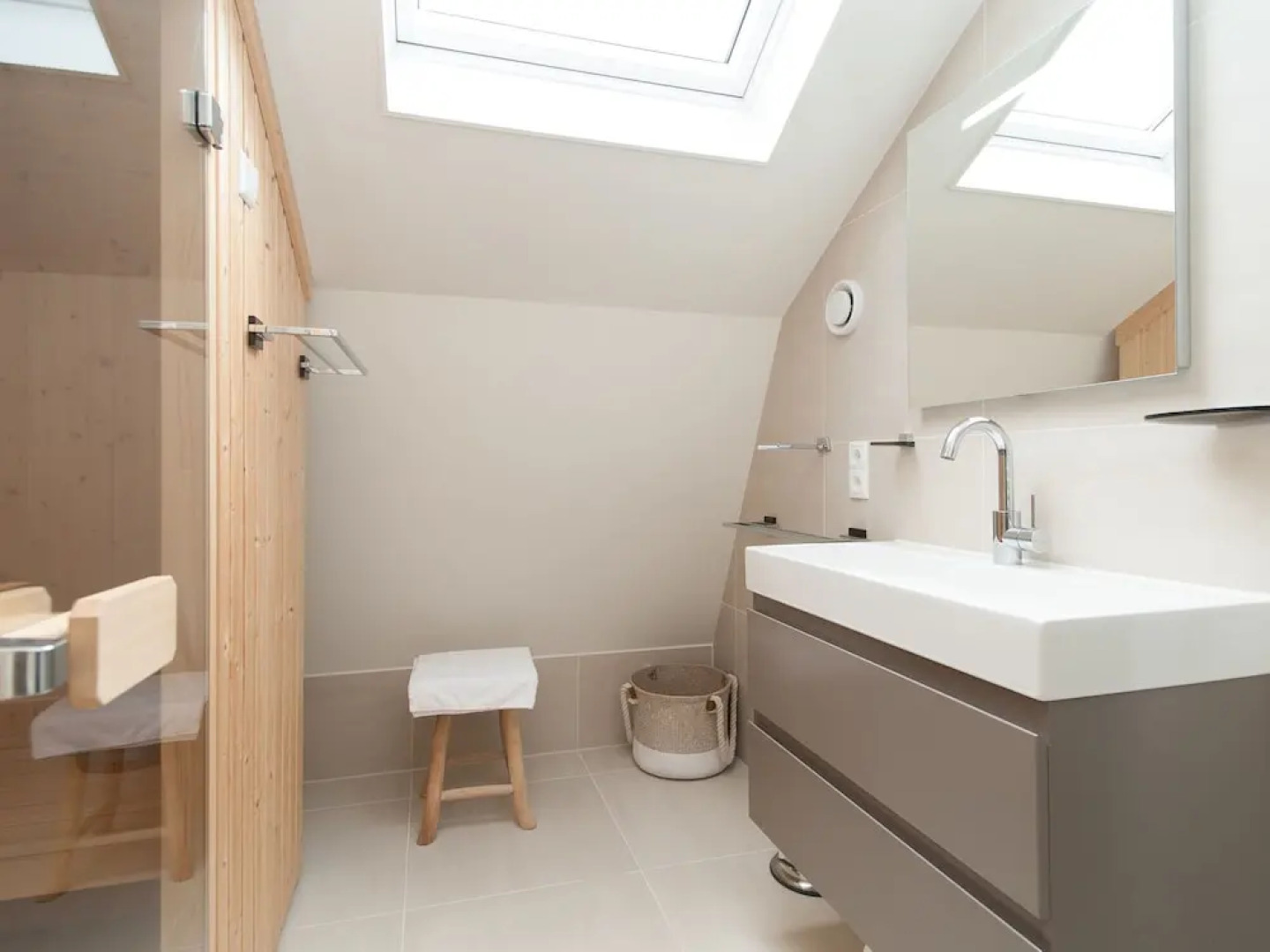 Holiday Home with Sauna near Dunes in Egmond aan den Hoef