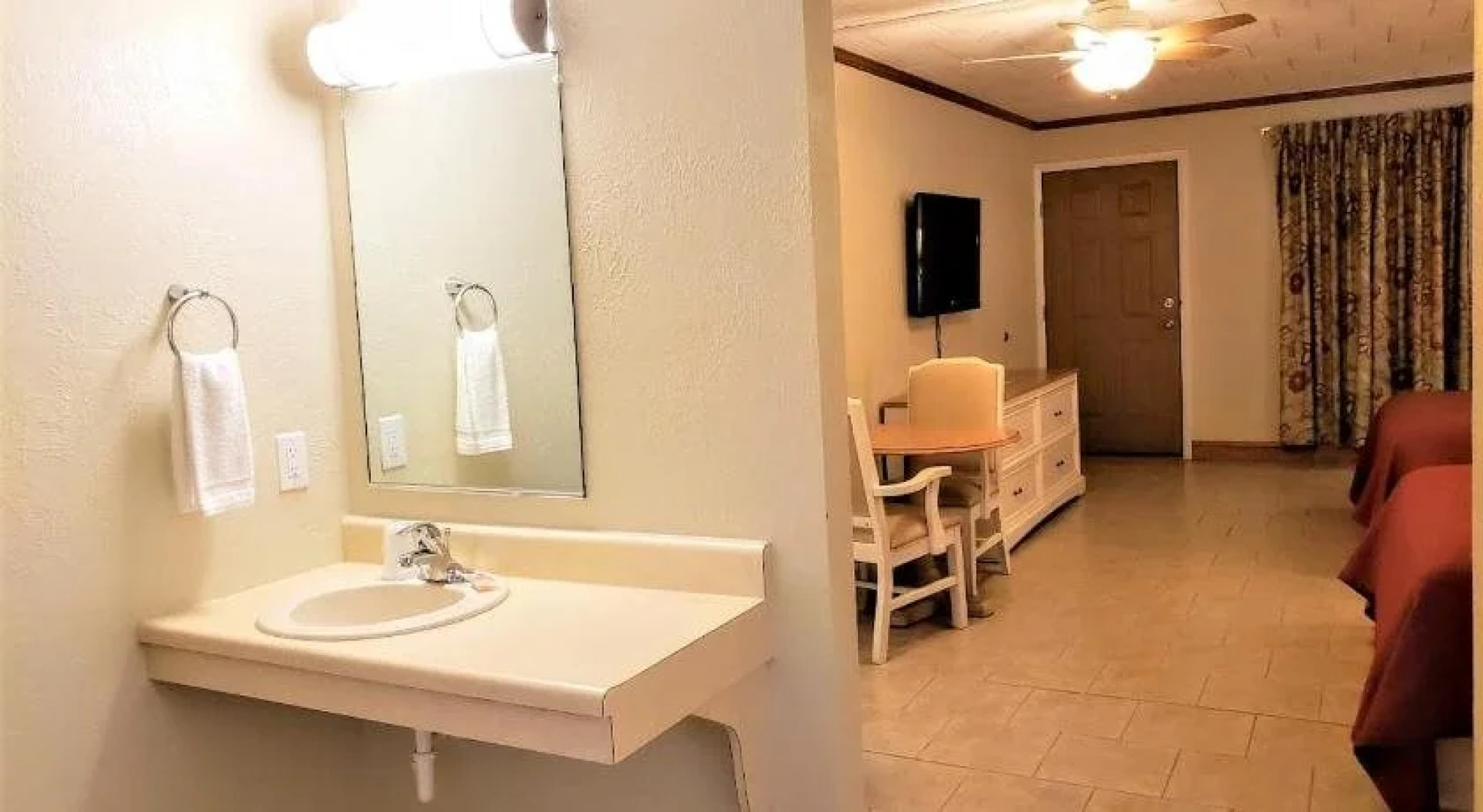 Avondale by the Sea Motel