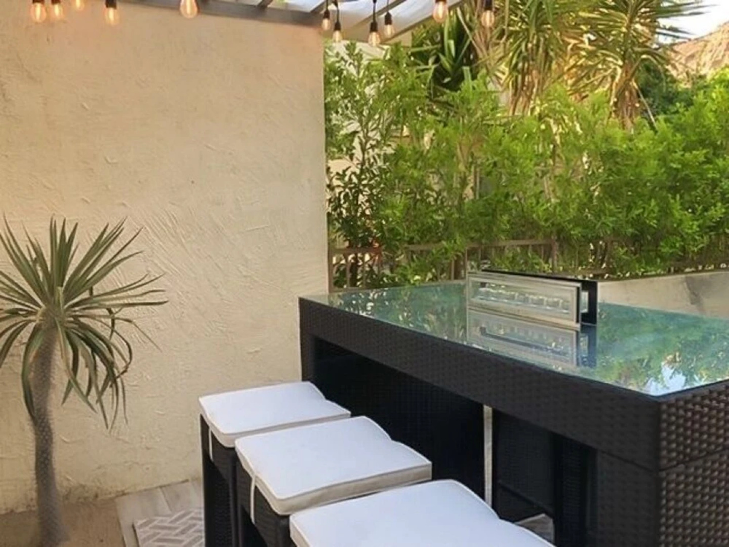 78155c37 1 Bedroom Condo