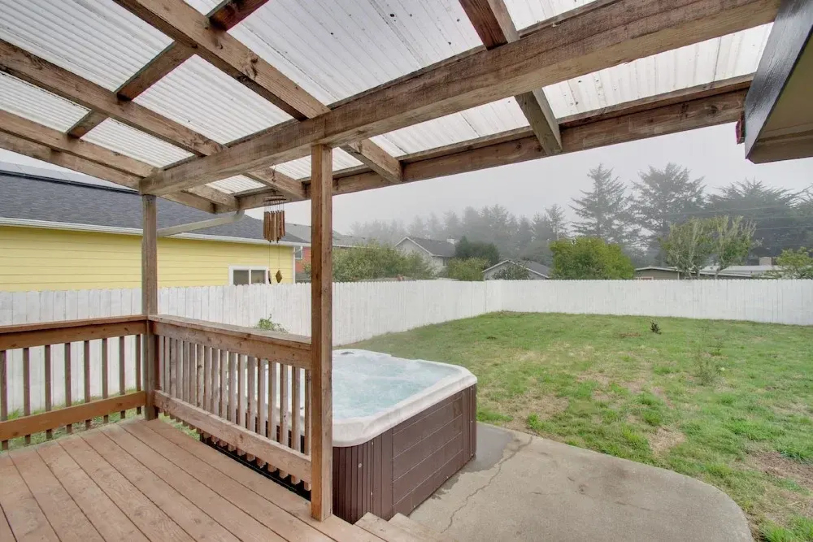 Crescent City Home w/ Hot Tub: Half-block to Beach