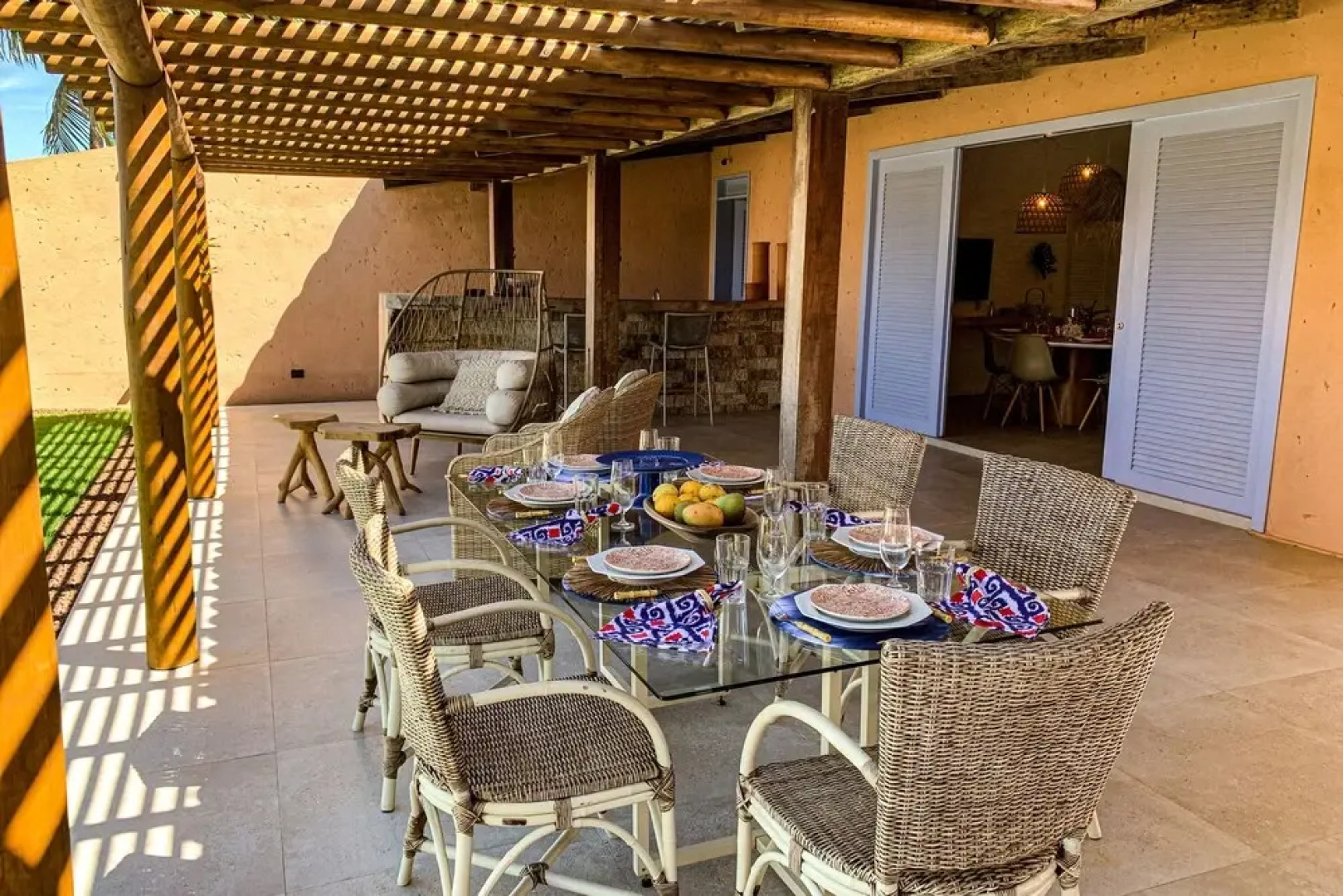 Casa pé na areia com 05 suítes