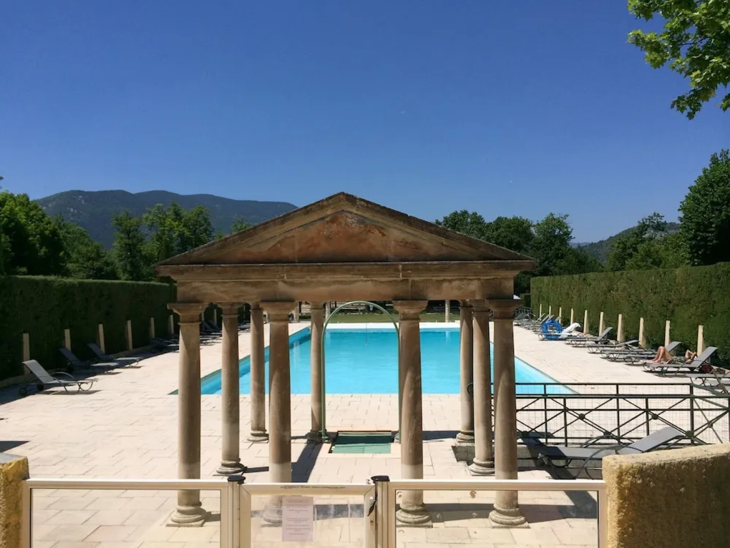 Two Studios With Pool, in Garden Park Nearby Spas and Views at the Mont Ventoux