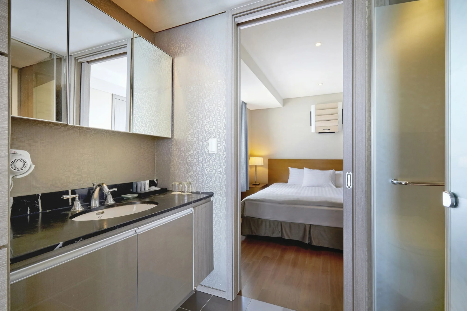 Kolon Seacloud Hotel