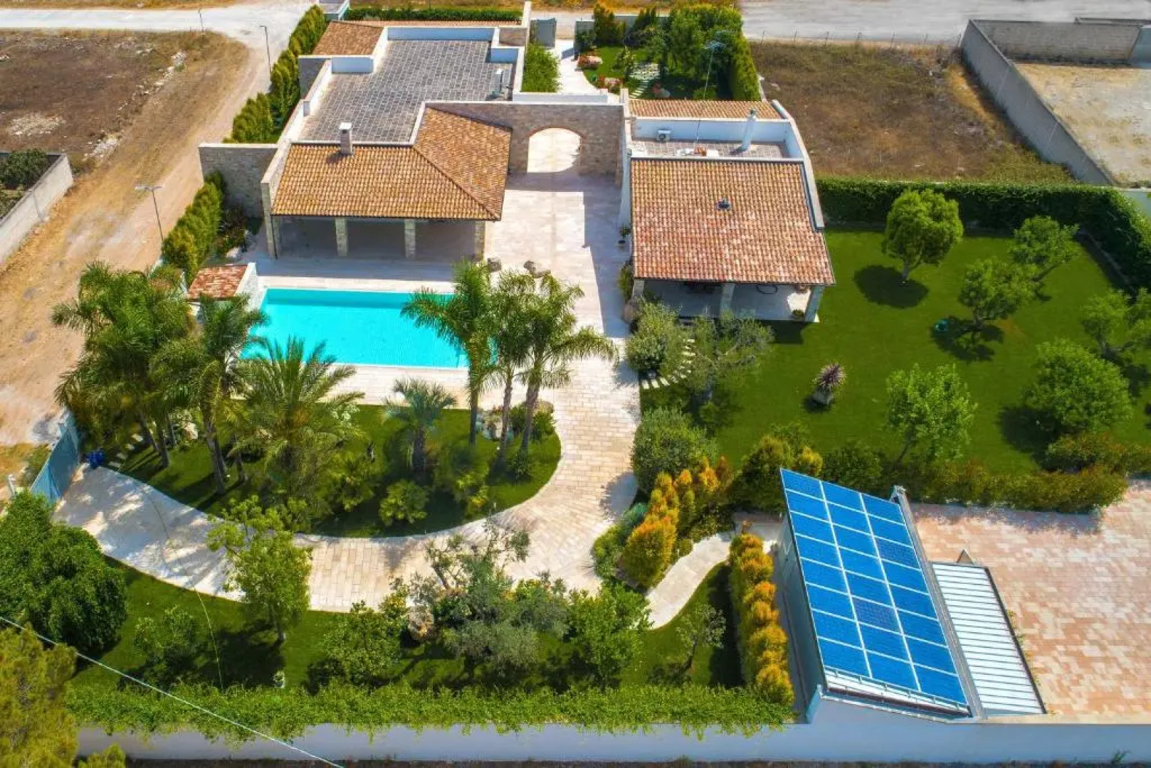 Villa Marodi' Luxury House by BarbarHouse