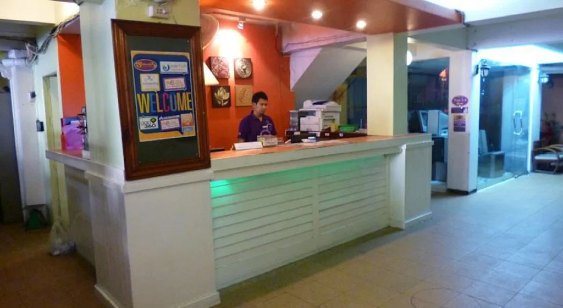 Отель Sawasdee Khaosan Inn