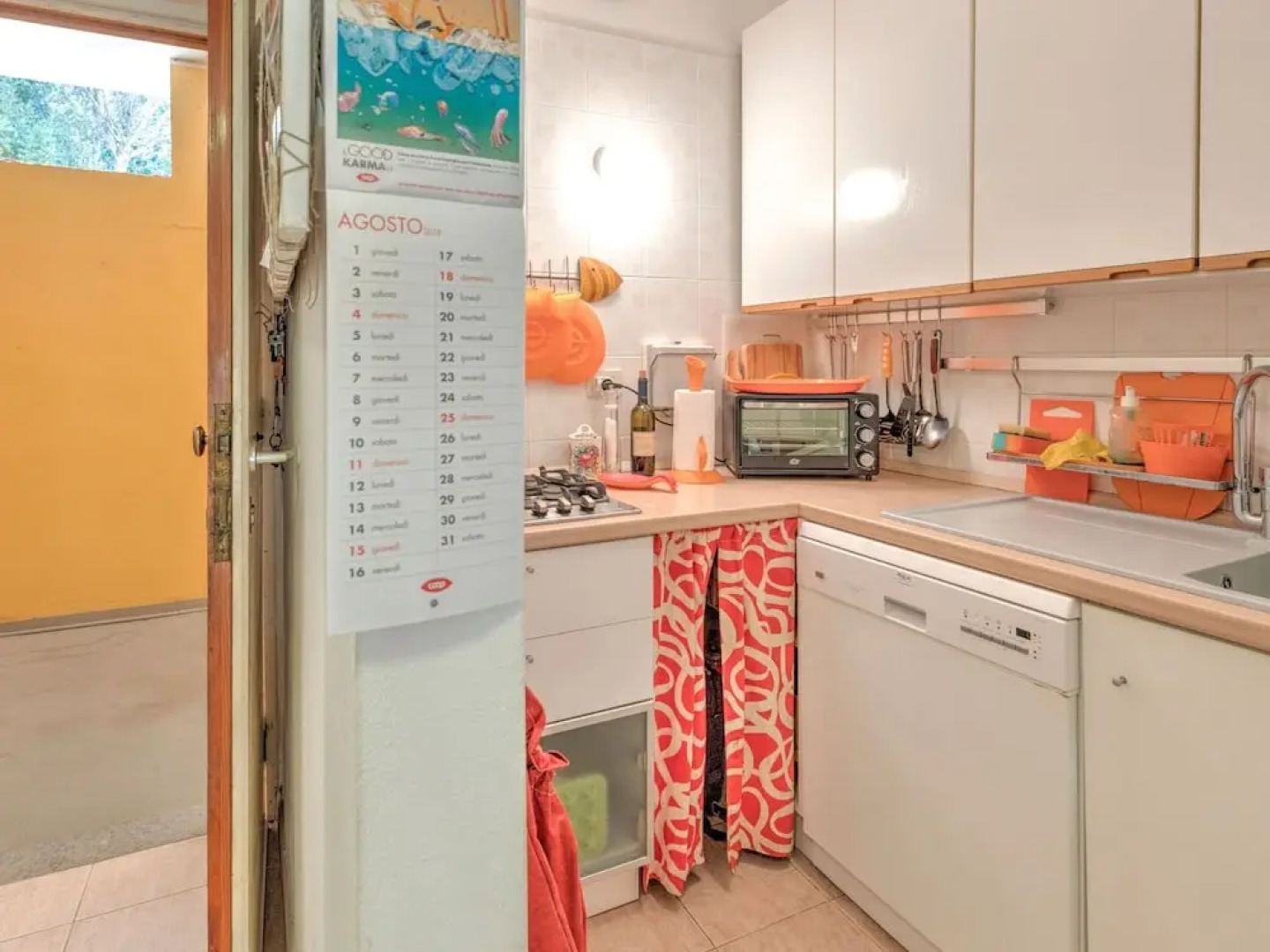 Seaside Apartment With Views, Punta Ala