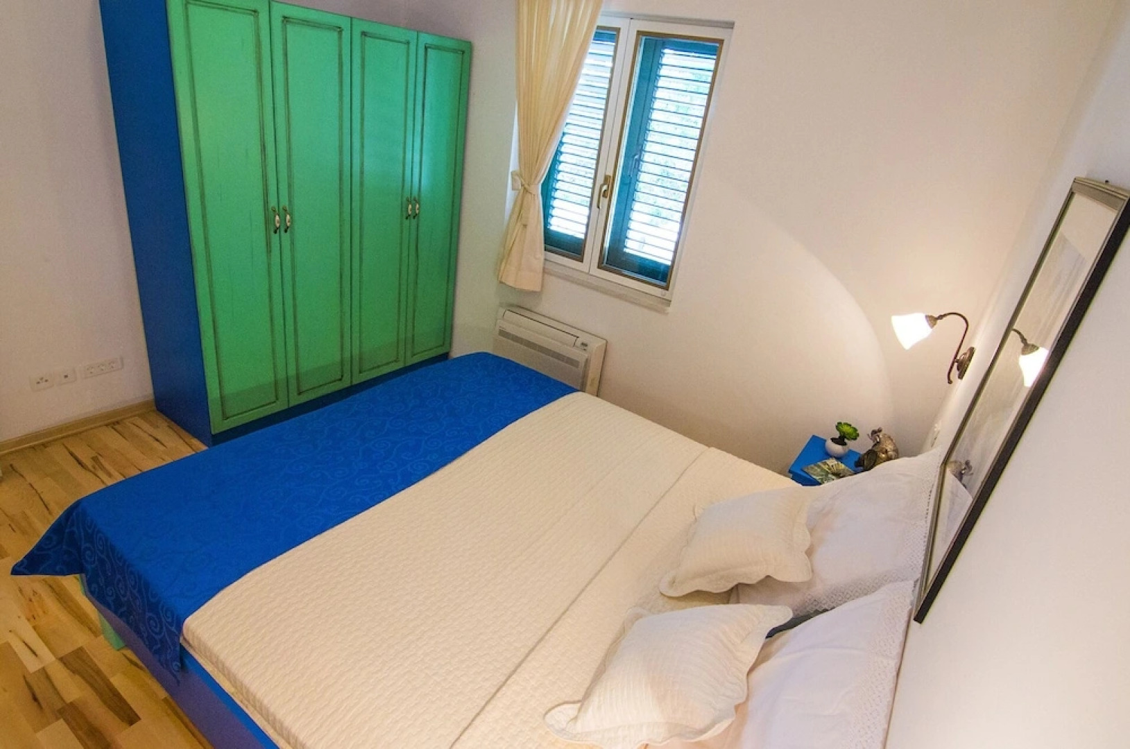 Stunning 7-bed Villa in Maslinica With Pool