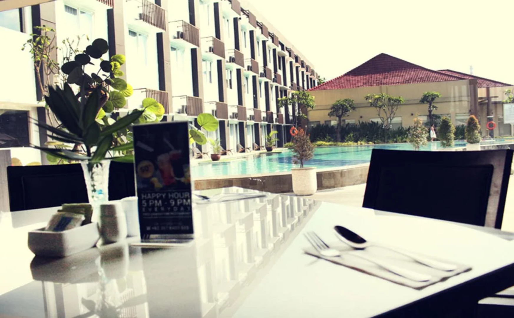 Front One Akshaya Hotel Karawang