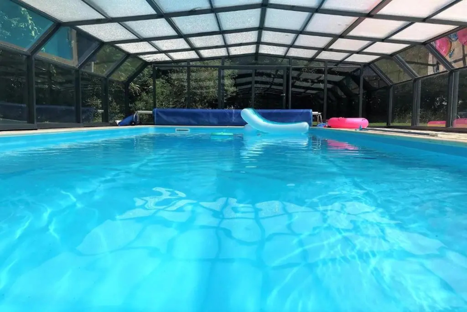 Villa de plain-pied avec WIFI, piscine privée sous abris haut à PLEUMEUR-BODOU - Ref 461