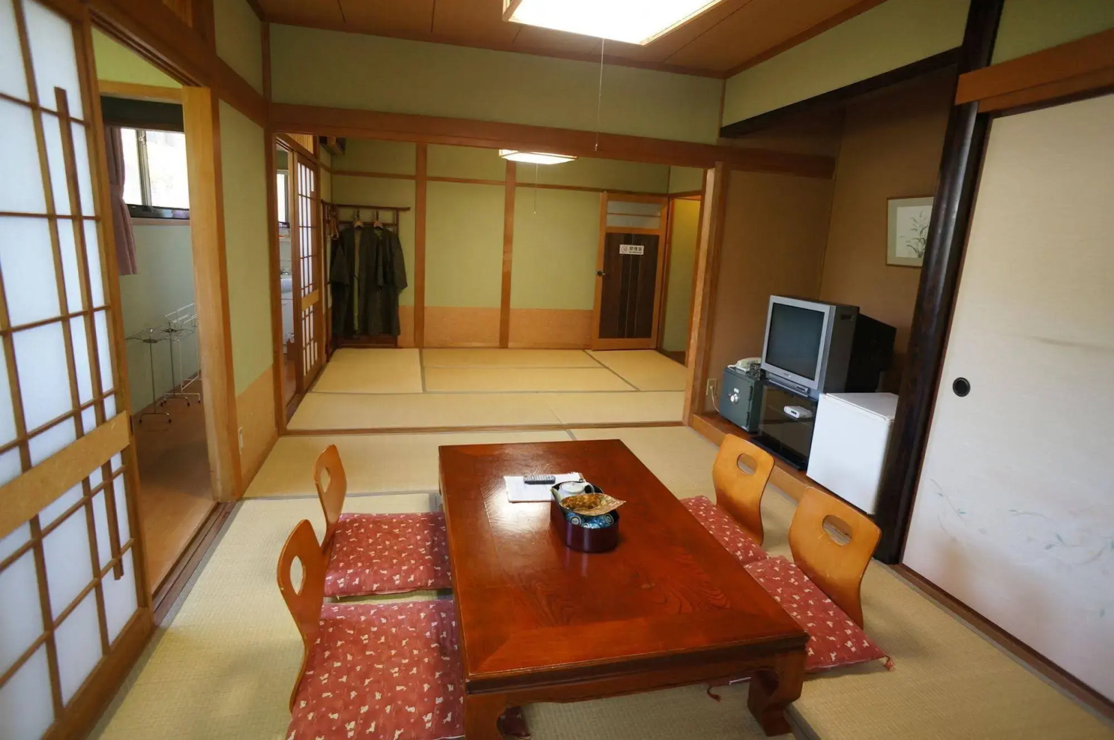 Hot Spring Inn Banya