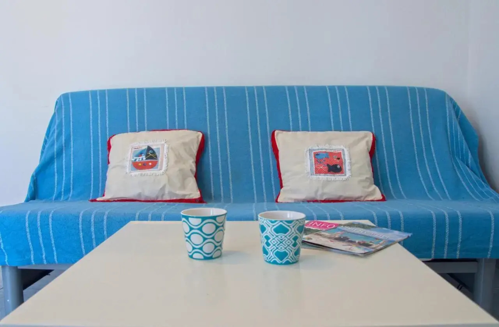 Three-Bedroom Apartment Jadranovo with an Outdoor Swimming Pool 08