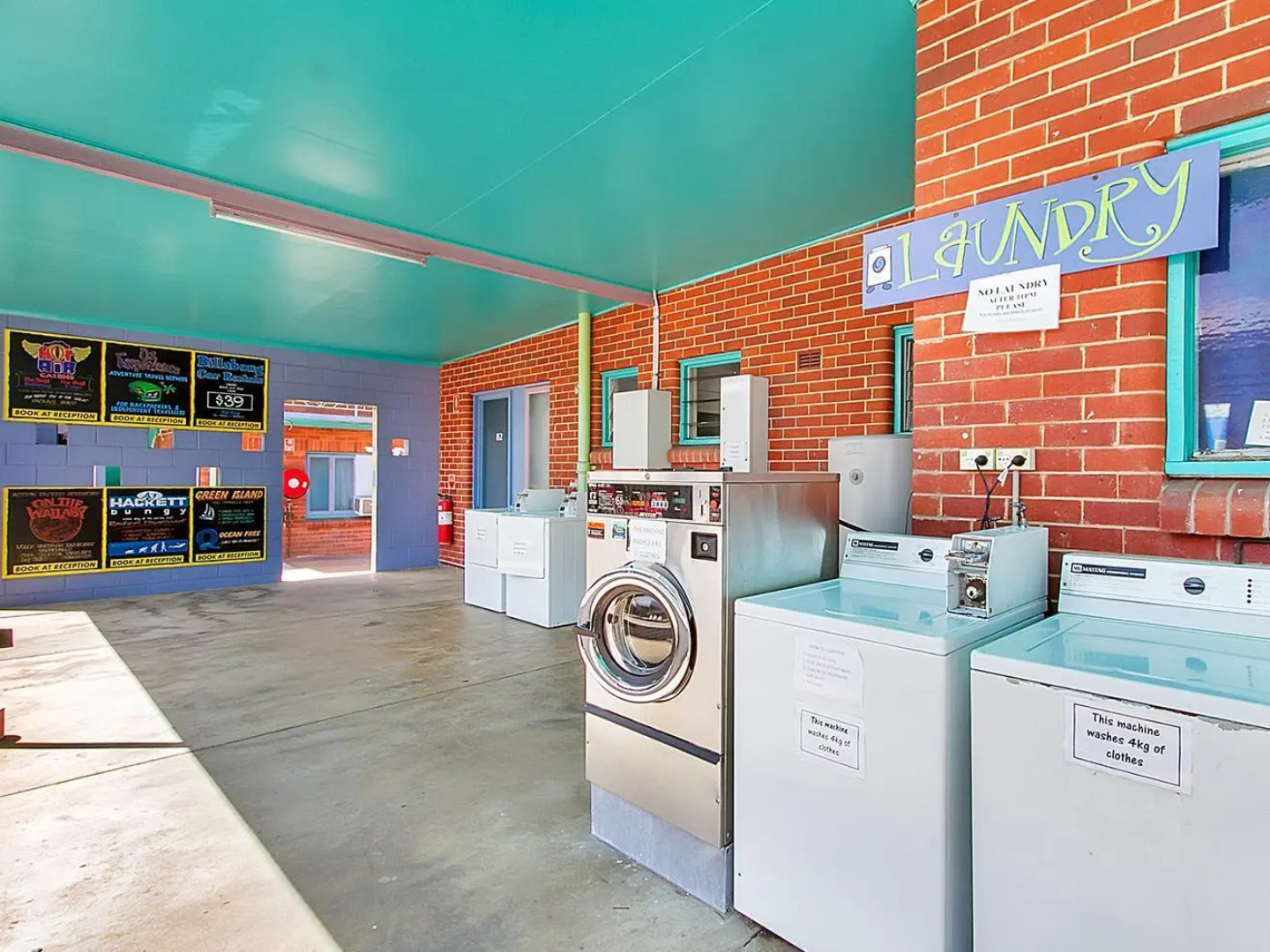 Caravella Backpackers