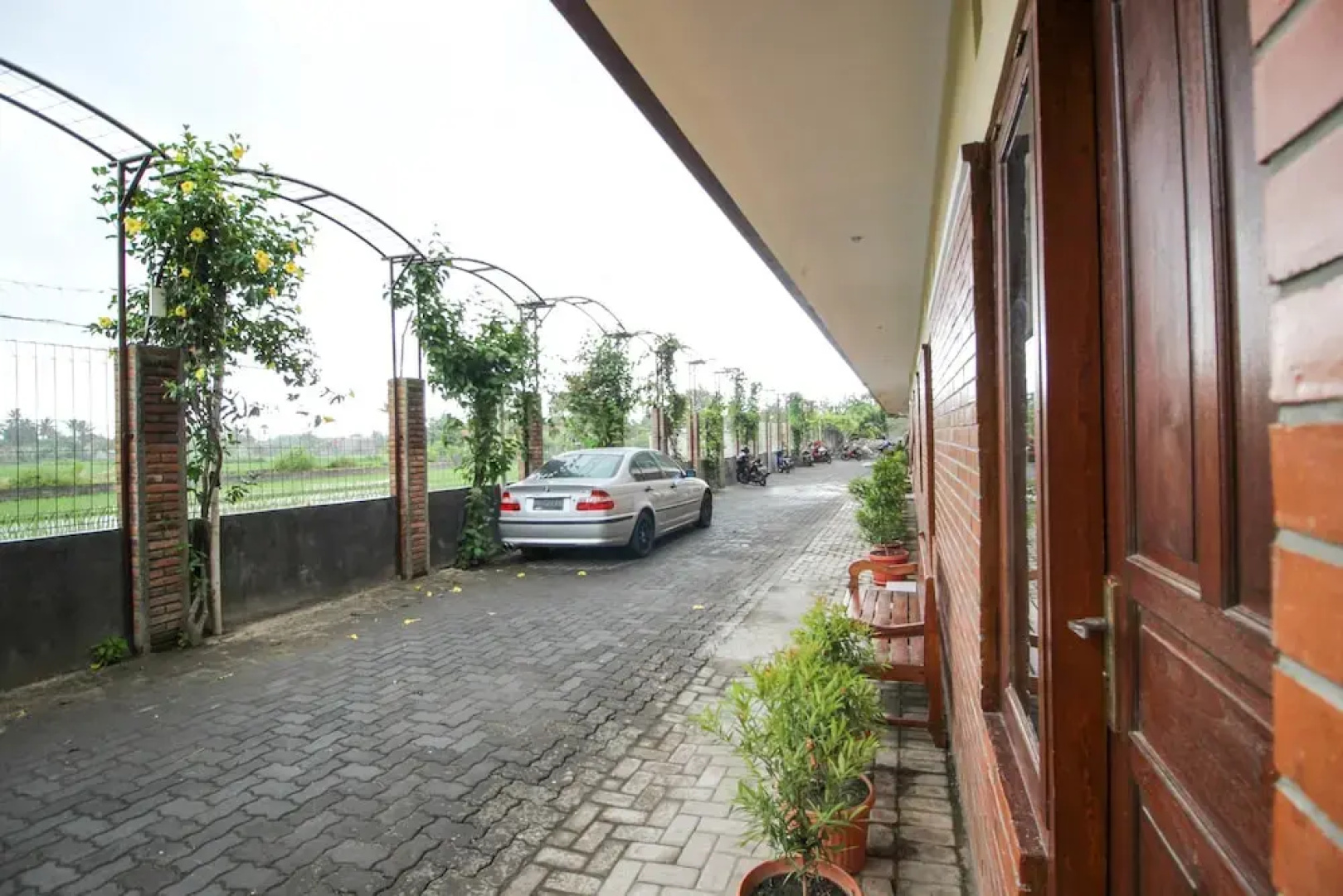 RedDoorz near Desa Wisata Kasongan
