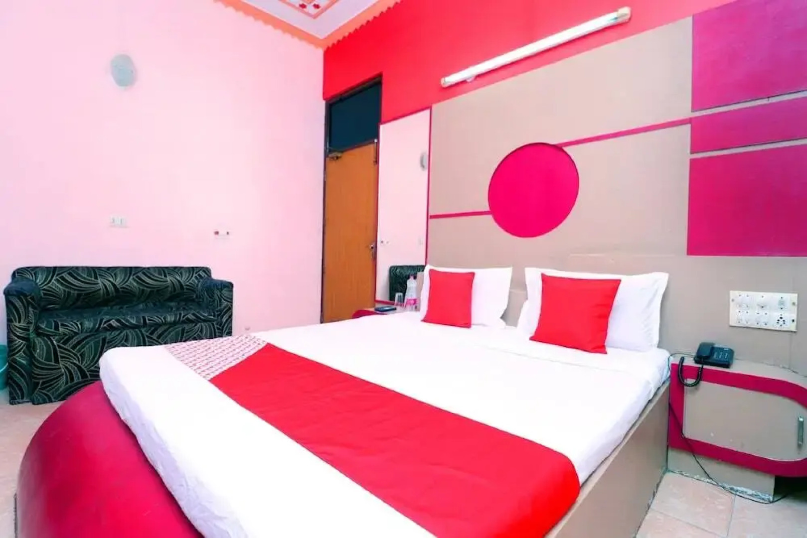 Hotel Shahi Mahal by OYO Rooms
