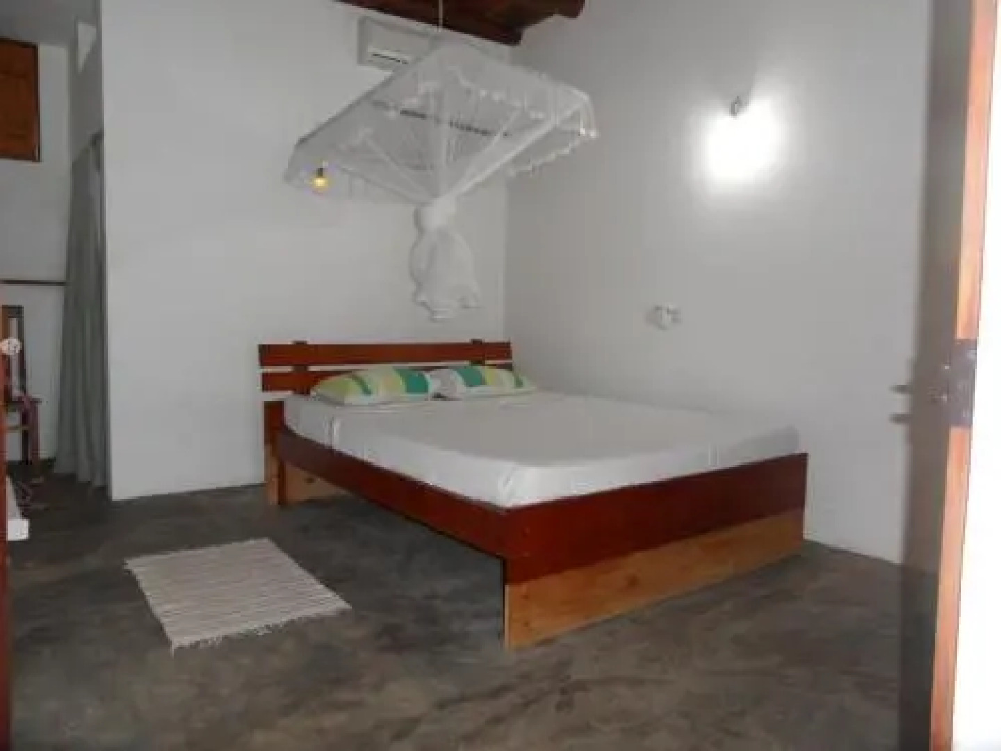 Dolce Vita Surf Rest Point