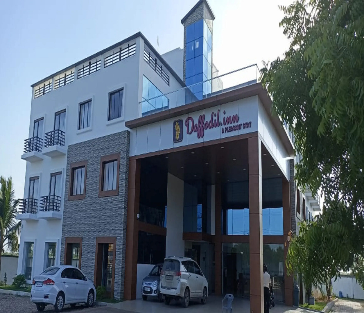 Chandra Royal Inn