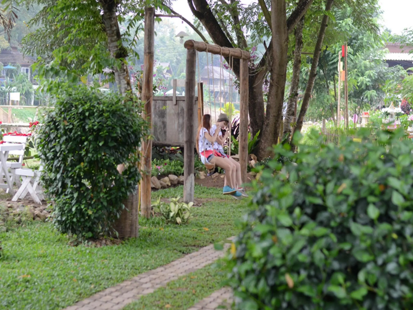 Giant House Riverside