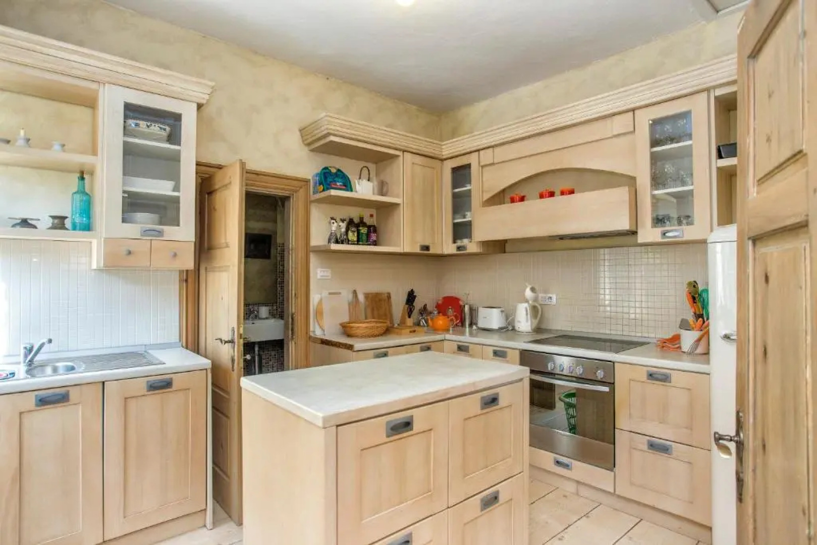 The Stone House, Prcanj 165