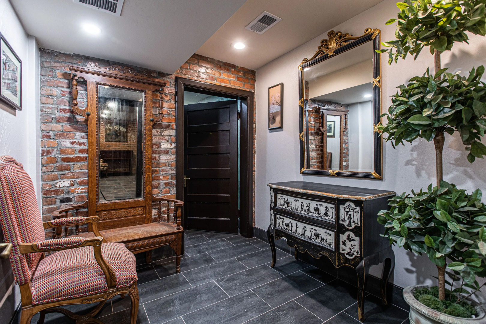 Frederick Stearns House Historic Inn