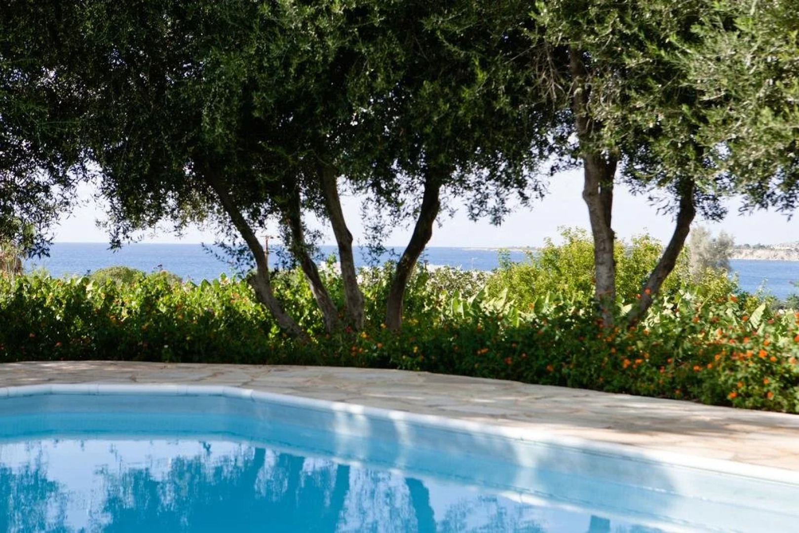 Banana Sunset Villas