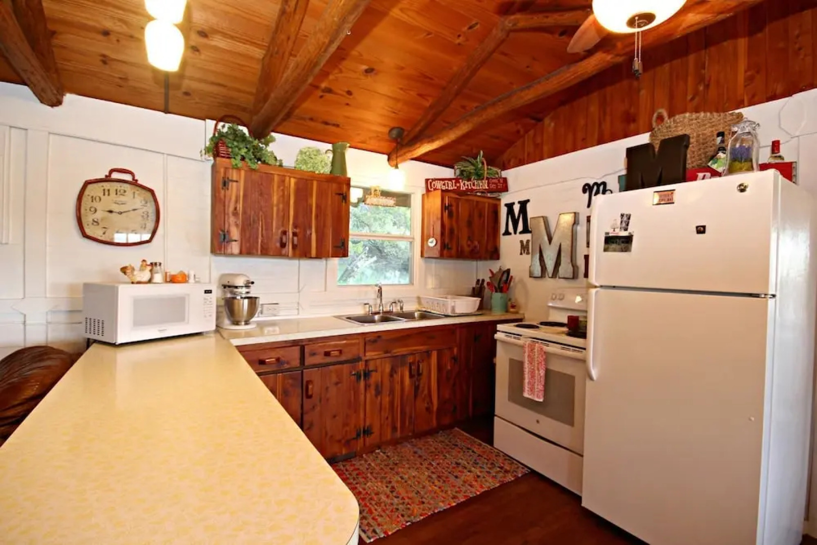 Coolview Cabin by RedAwning