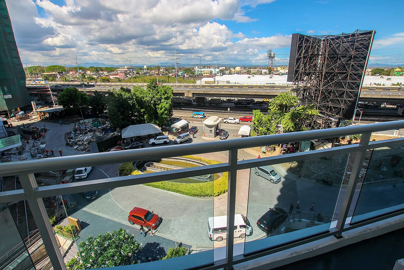 SIGLO SUITES @ The Azure Urban Resort Residences