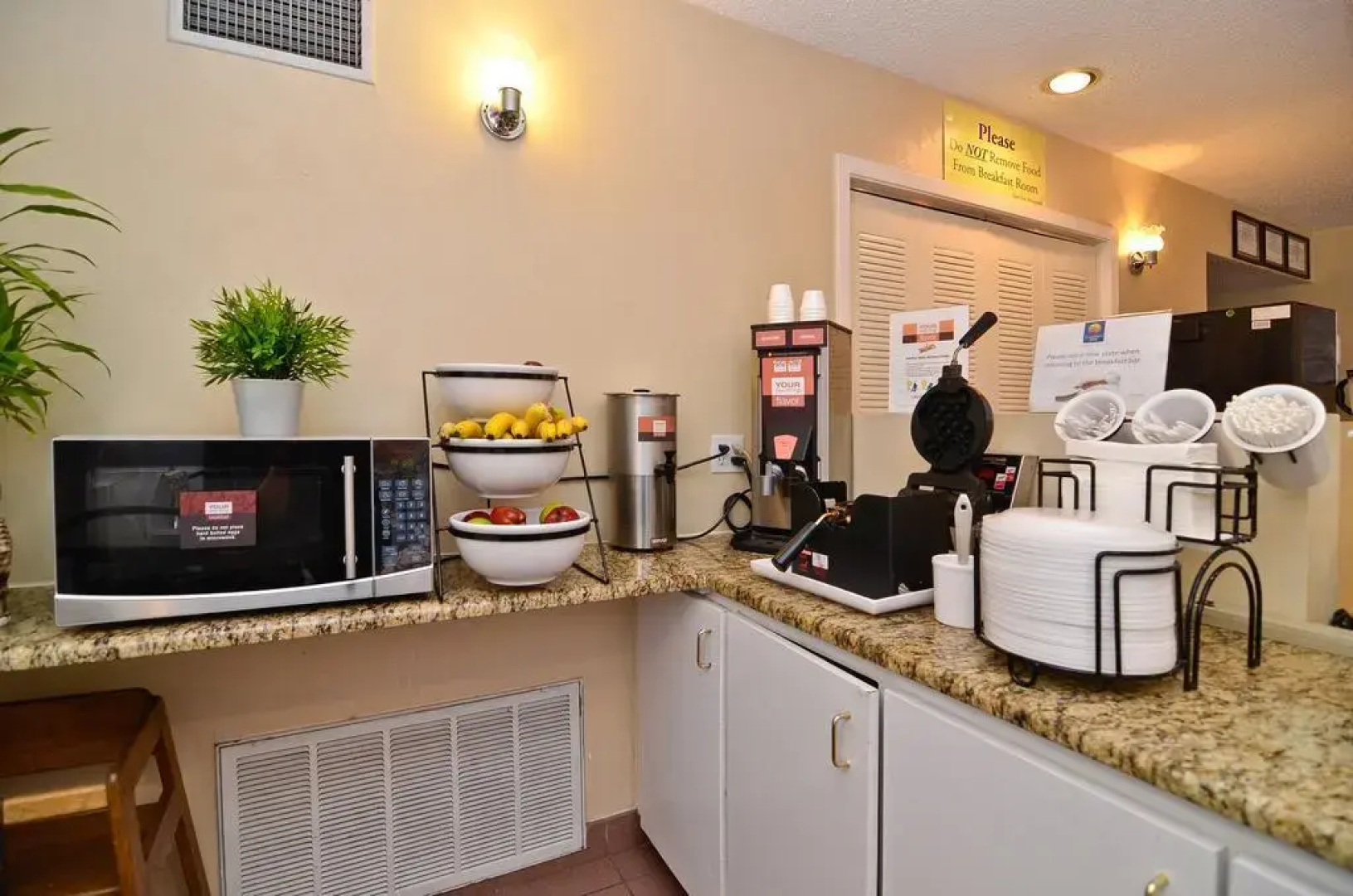 Quality Inn & Suites Irving DFW Airport South