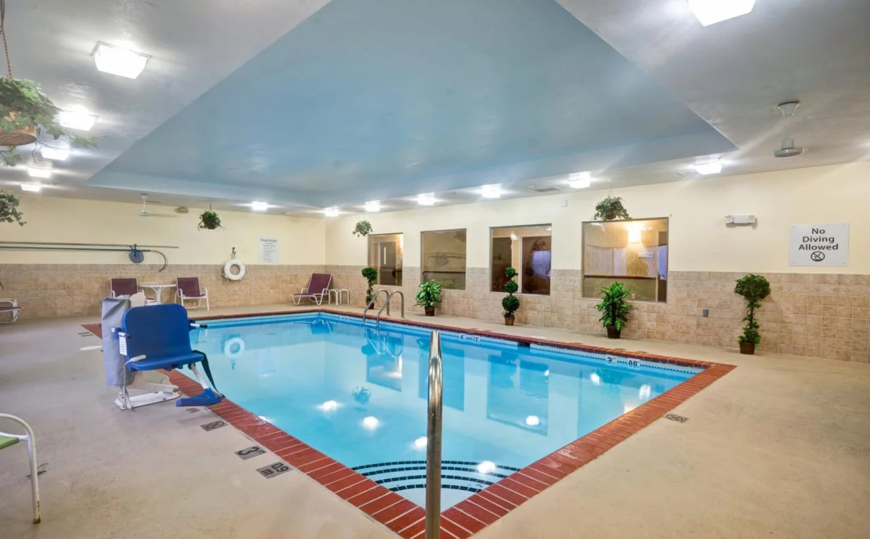 Holiday Inn Express Hotel & Suites Christiansburg by IHG