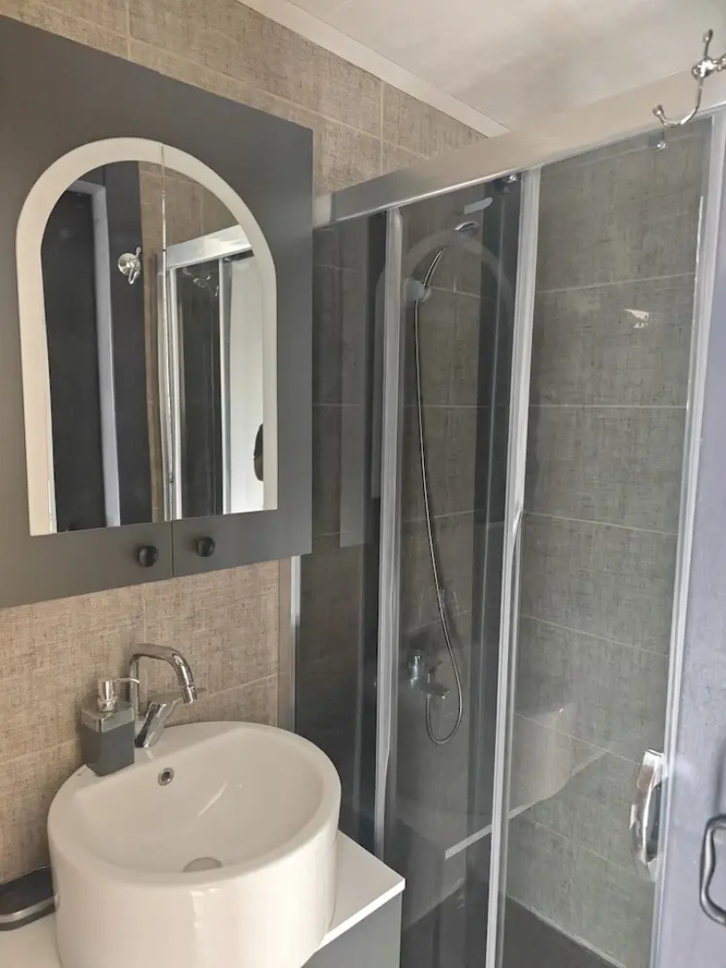 Ti̇ny Mi̇ni̇ House