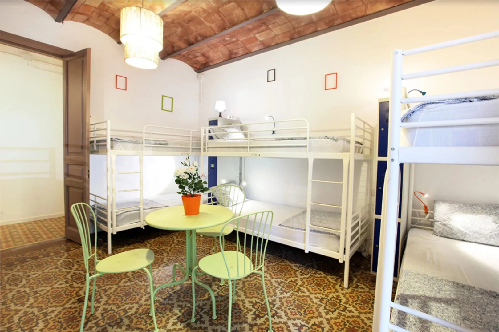 Primavera Hostel